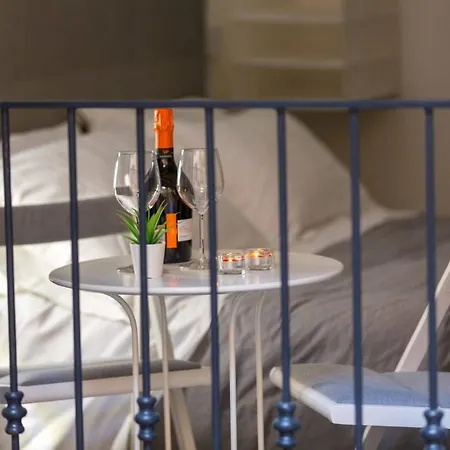 B&B Etnea 208 Luxury Jacuzzi 4*