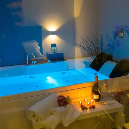 Etnea 208 Luxury Jacuzzi *