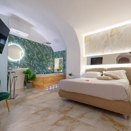 Etnea 208 Luxury Jacuzzi B&B 4*