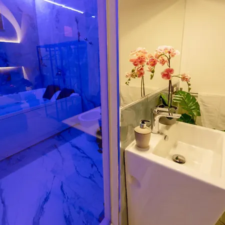 B&B Etnea 208 Luxury Jacuzzi 카타니아