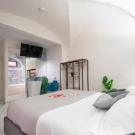 Etnea 208 Luxury Jacuzzi 4*